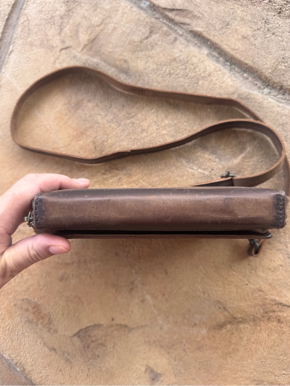STS Ranchwear Brown Distressed Leather Crossbody Wallet Organizer Western Purse - Picture 4 of 14